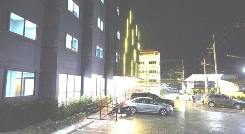 Prinn Hotel Rayong Luaran gambar