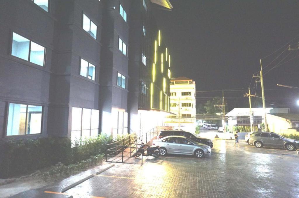 Prinn Hotel Rayong Luaran gambar